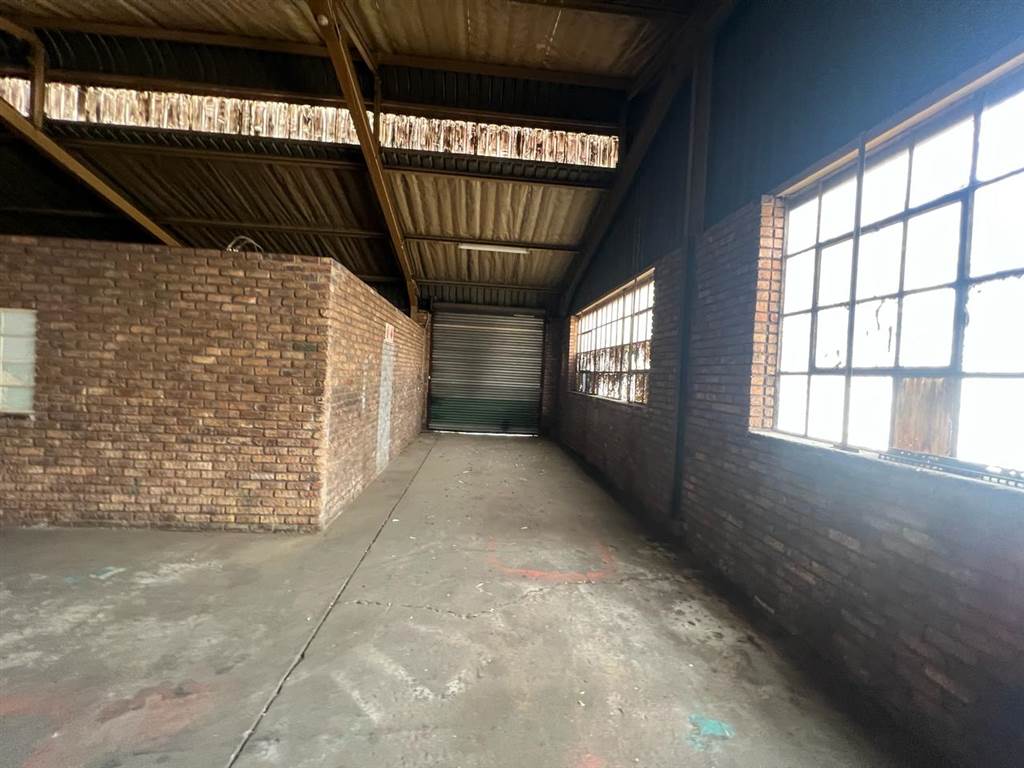 210  m² Industrial space in Benoni South photo number 3