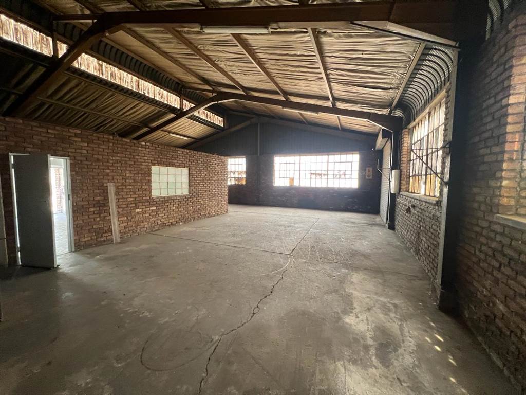 210  m² Industrial space in Benoni South photo number 4