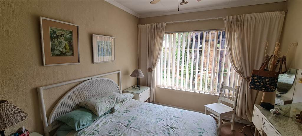 2 Bed House in Dalpark Ext 1 photo number 15