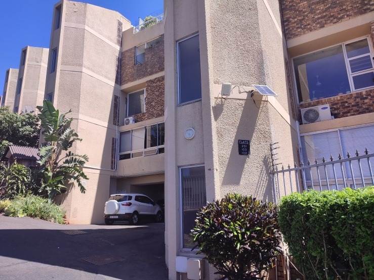 3 Bed Apartment in Bulwer photo number 1