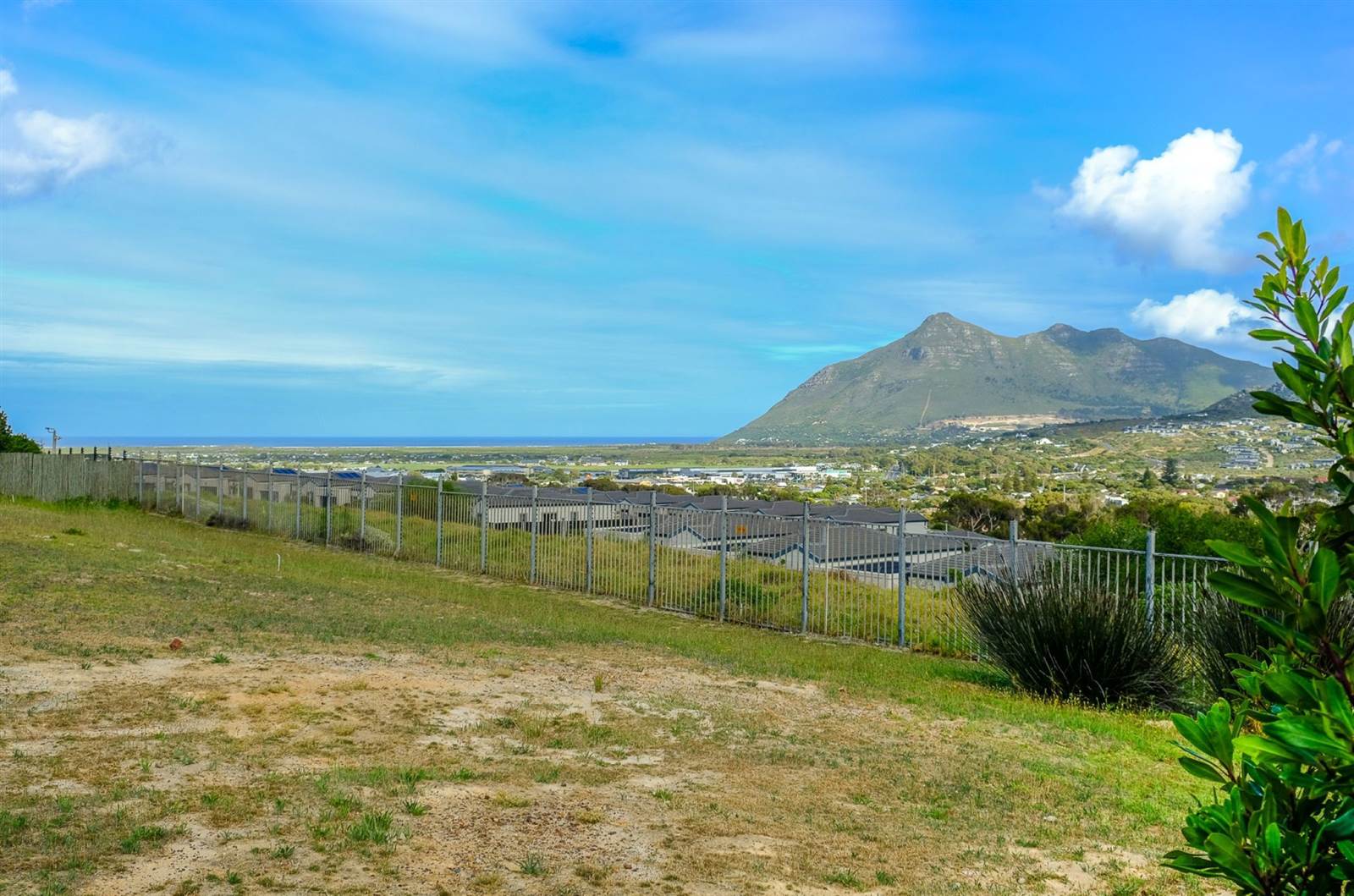 653 m² Land available in Fish Hoek photo number 1