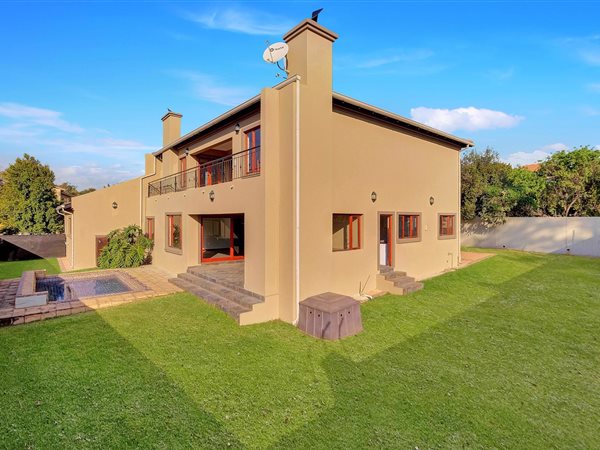 4 Bedroom House 4 Bedroom House