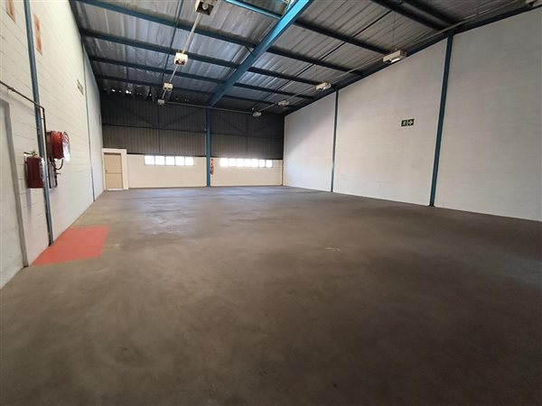 319  m² Industrial space