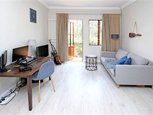 1 Bed Apartment in Craighall Park