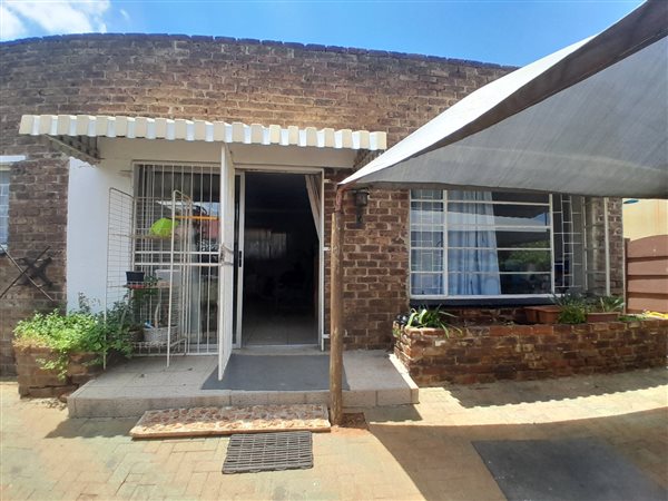 4 Bed House in Heidelberg Central