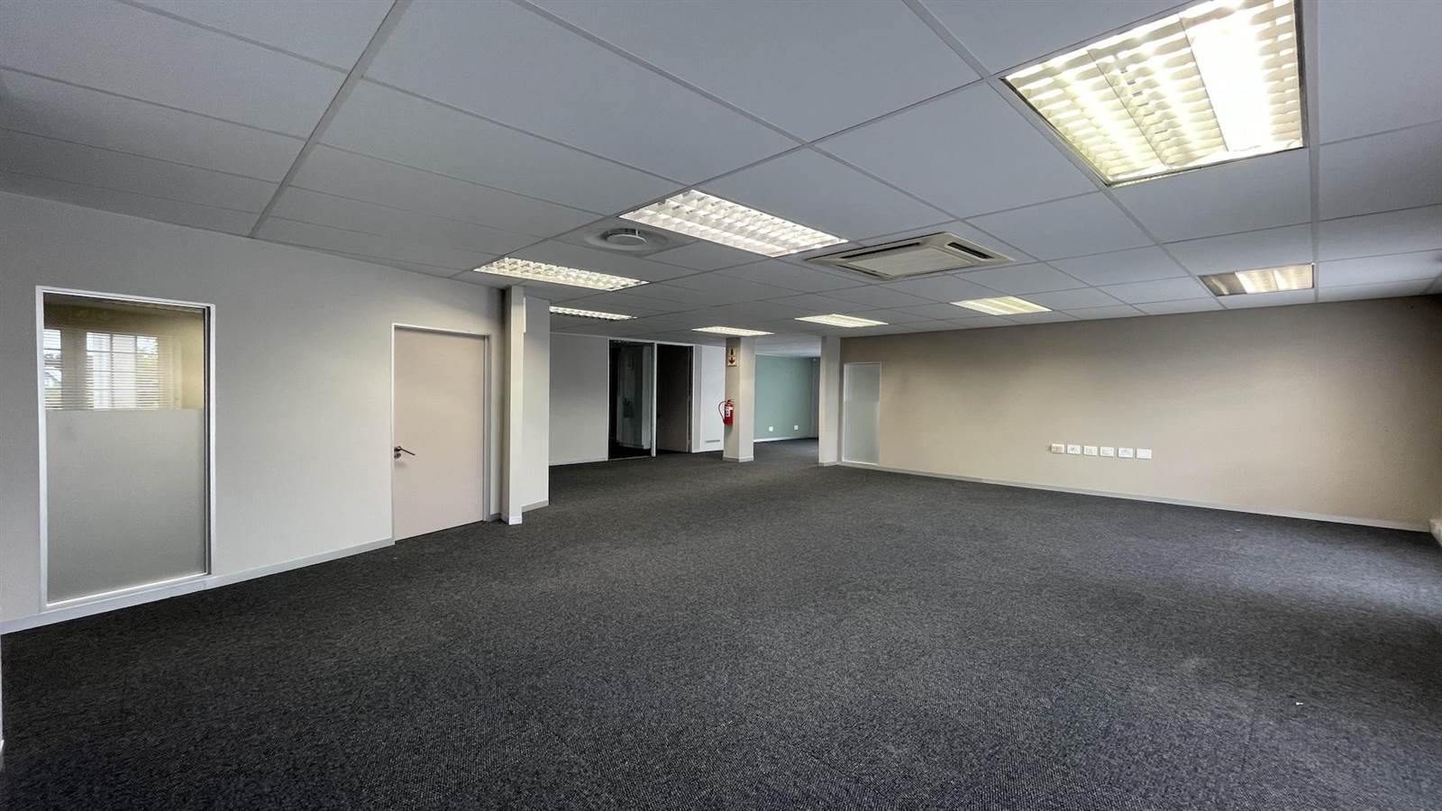 234  m² Commercial space in Tyger Valley photo number 7