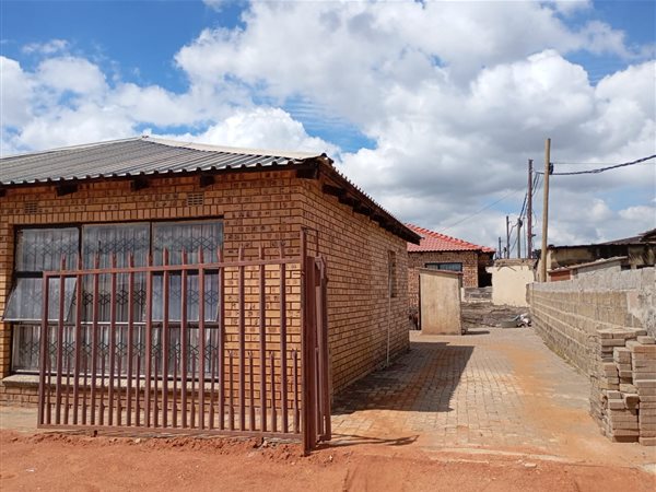 3 Bedroom House 3 Bedroom House