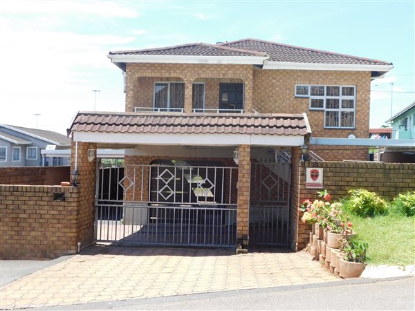6 Bed House in Chatsworth Central