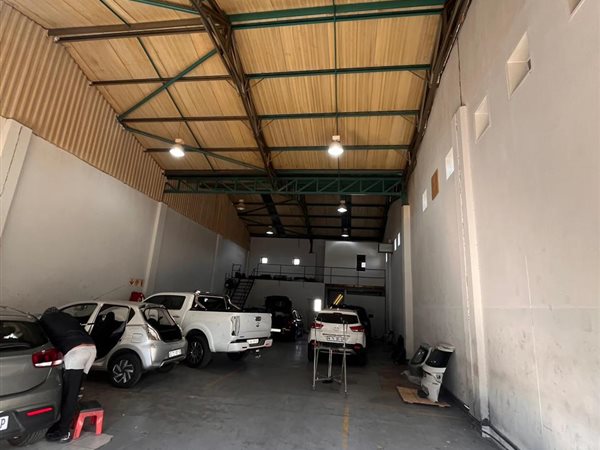 270  m² Industrial space