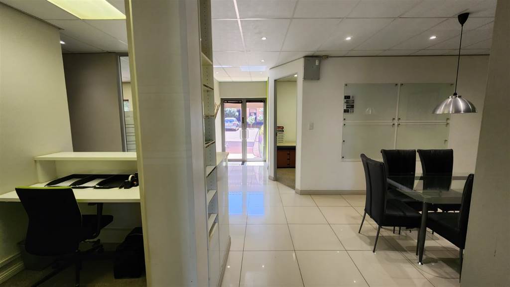 118  m² Commercial space in Silver Lakes photo number 7