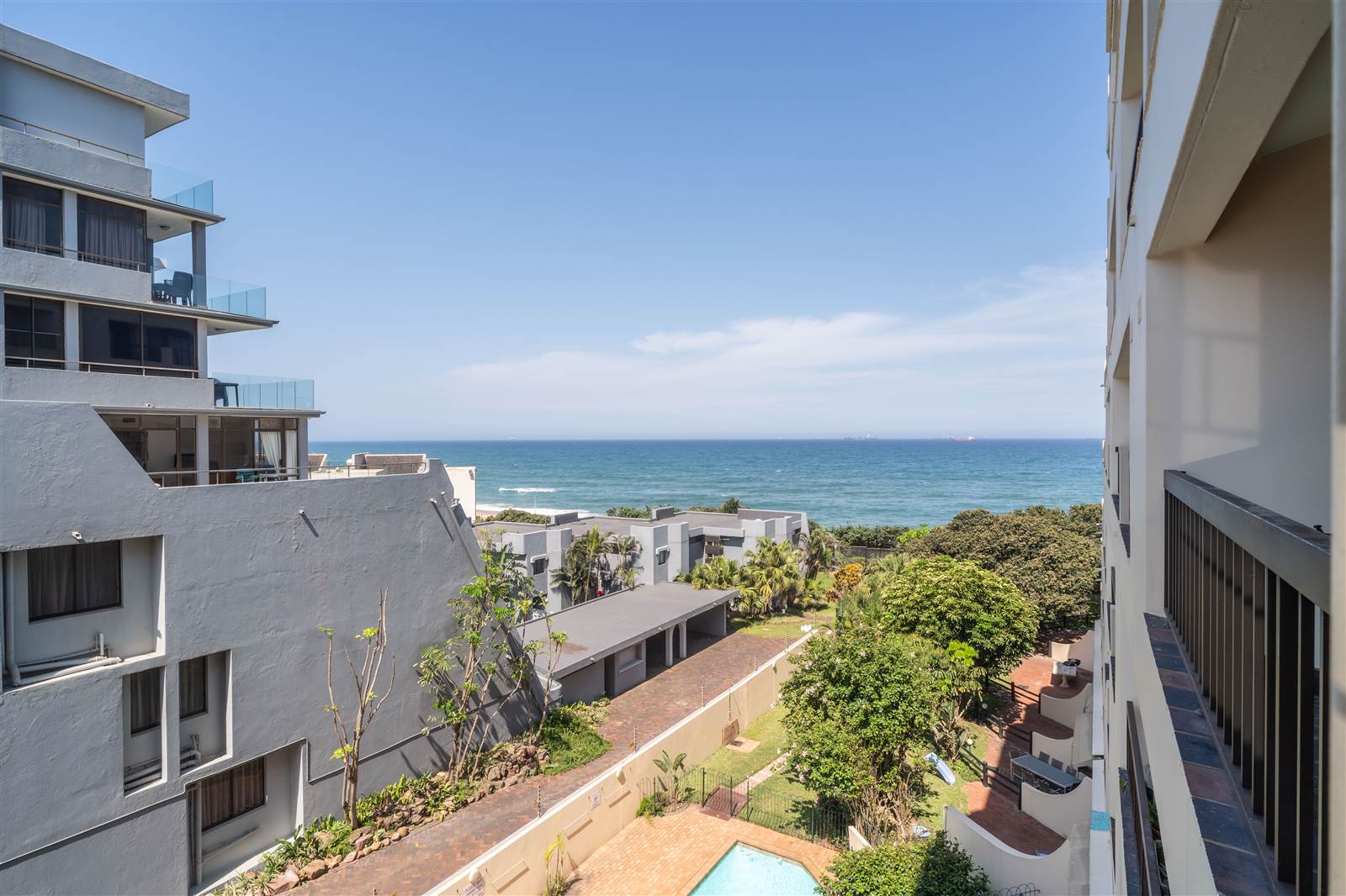 2 Bed Flat in Umhlanga Rocks photo number 20