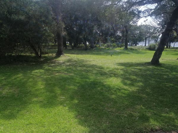 584 m² Land available in Lake Brenton