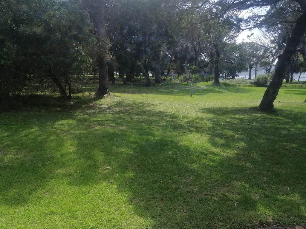 584 m² Land available in Lake Brenton photo number 1