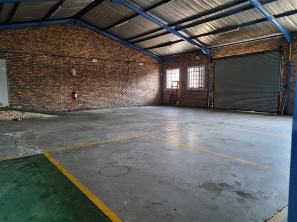 350  m² Commercial space