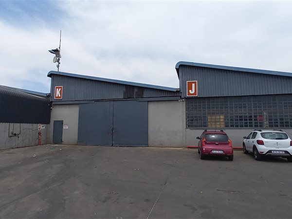 1 200  m² Industrial space