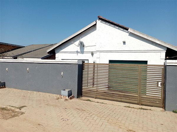 3 Bedroom House 3 Bedroom House