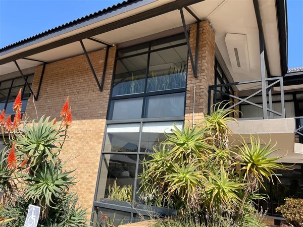 184.6 m² Commercial space 184.6 m² Commercial space