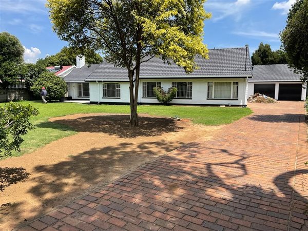 3 Bedroom House 3 Bedroom House