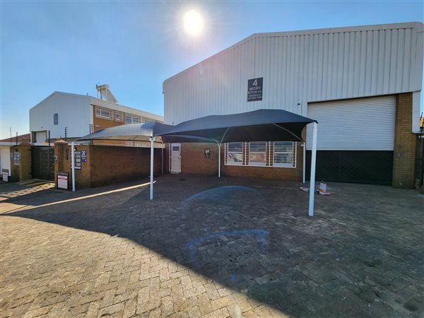 230  m² Industrial space