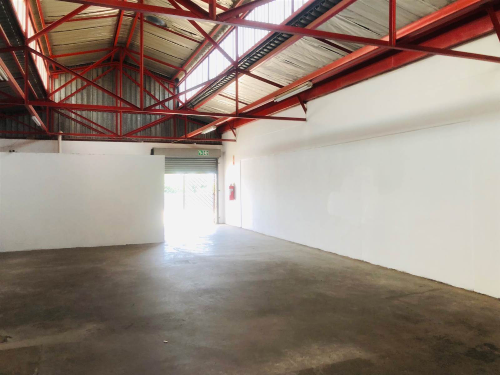 150  m² Commercial space in Laudium photo number 2