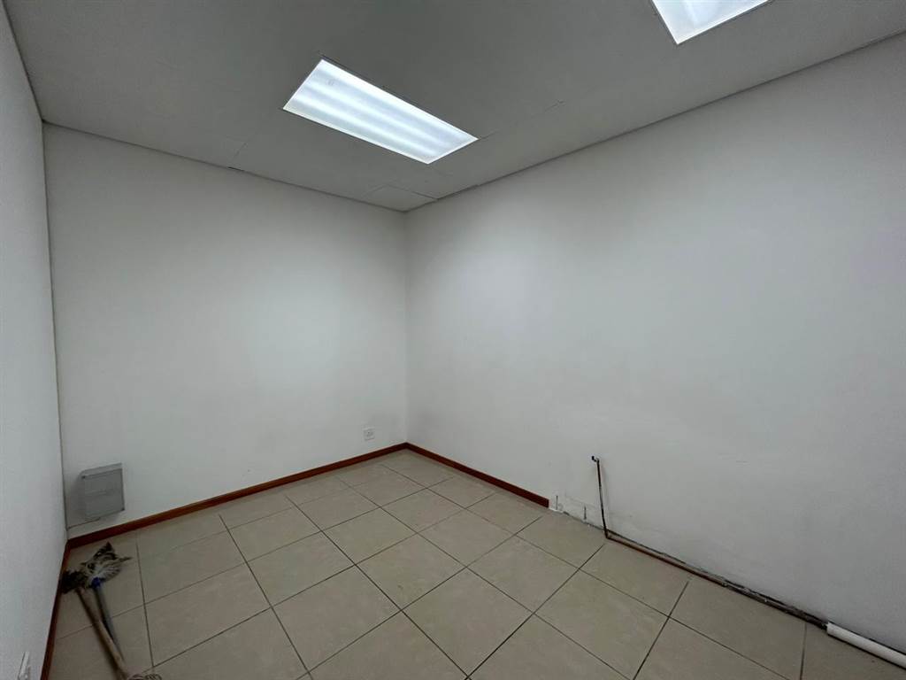 125  m² Commercial space in Horizon View photo number 7