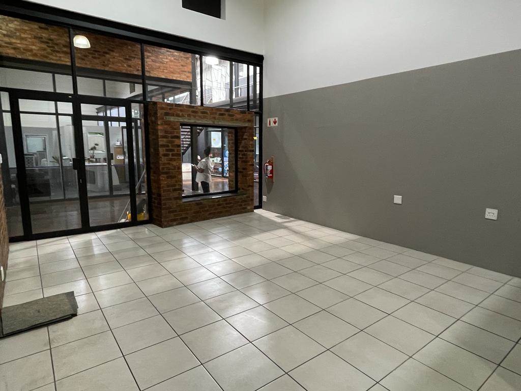 57  m² Retail Space in Carlswald photo number 5