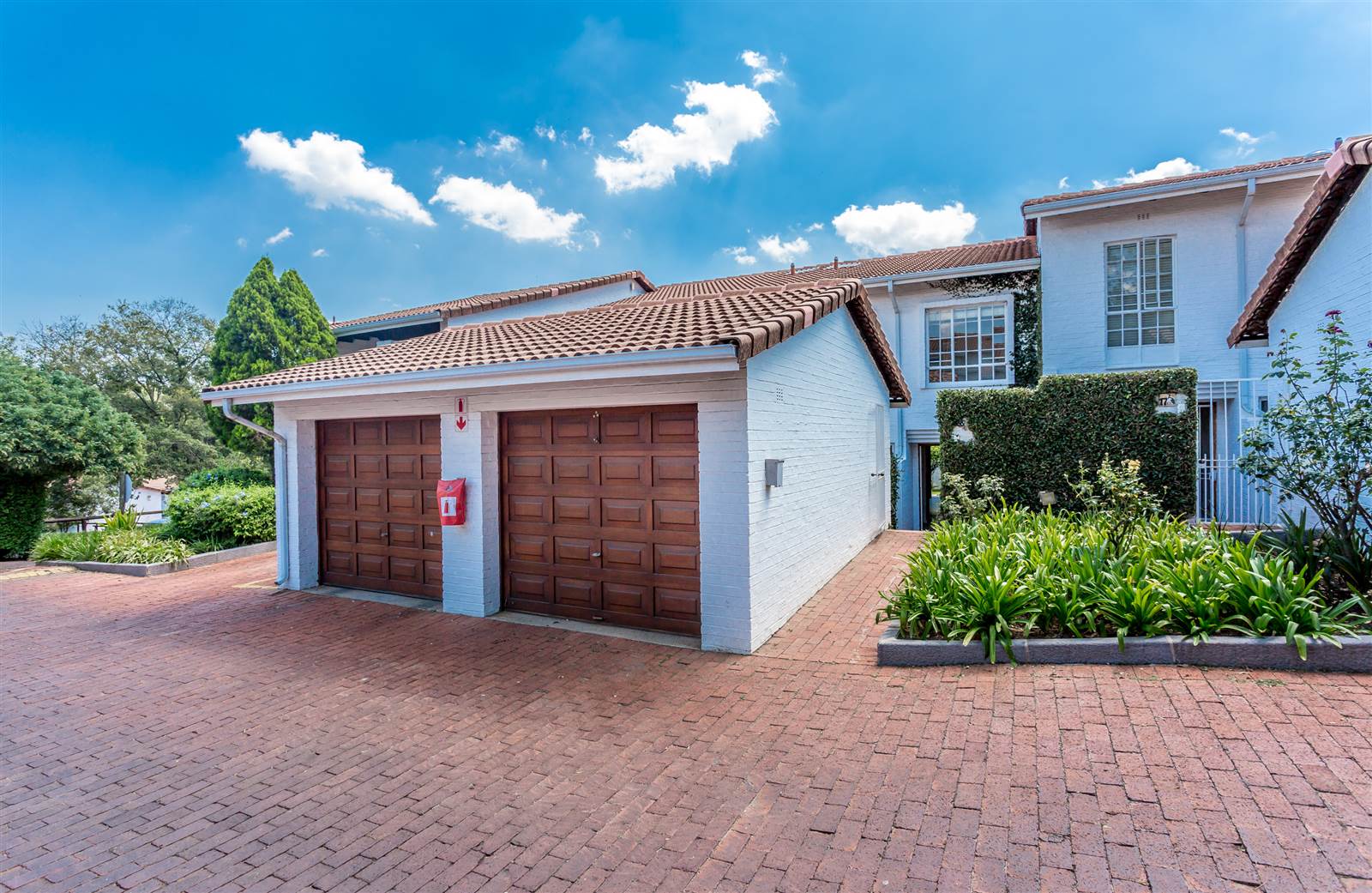 3 Bed Townhouse in Craighall Park photo number 2