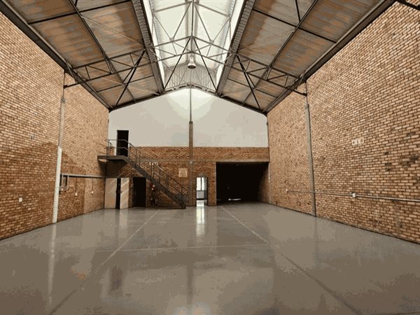 360  m² Industrial space