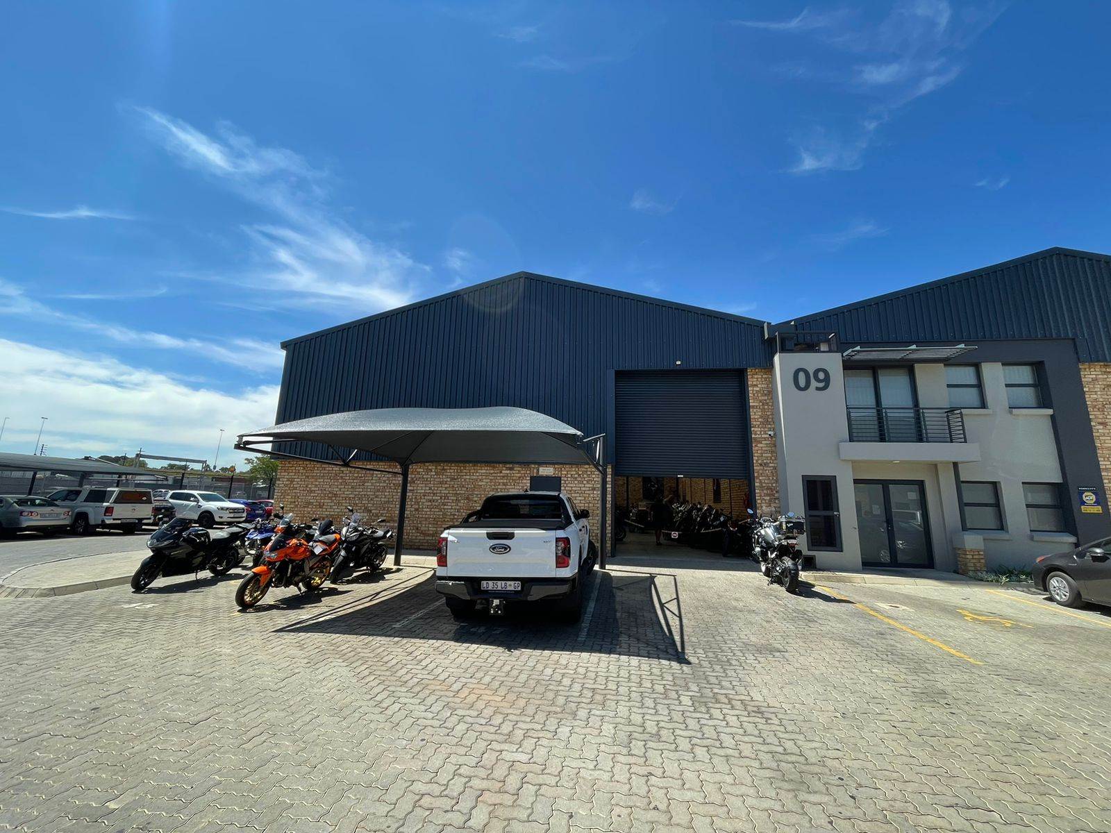 352  m² Industrial space in Jet Park photo number 3