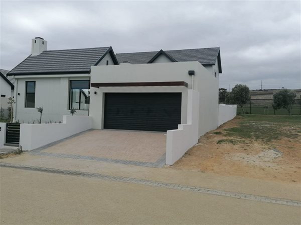 4 Bedroom House 4 Bedroom House
