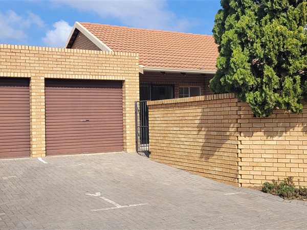 2 Bedroom Simplex 2 Bedroom Simplex
