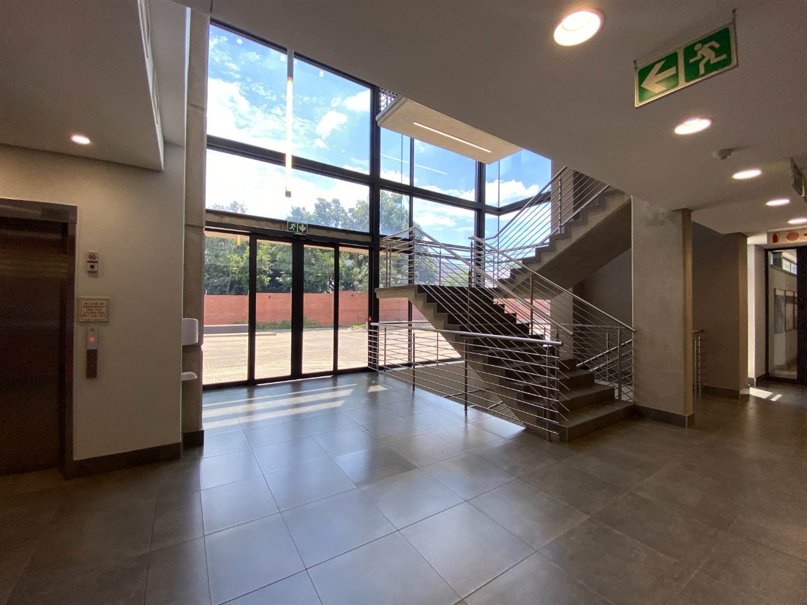 243  m² Office Space in Lynnwood photo number 6