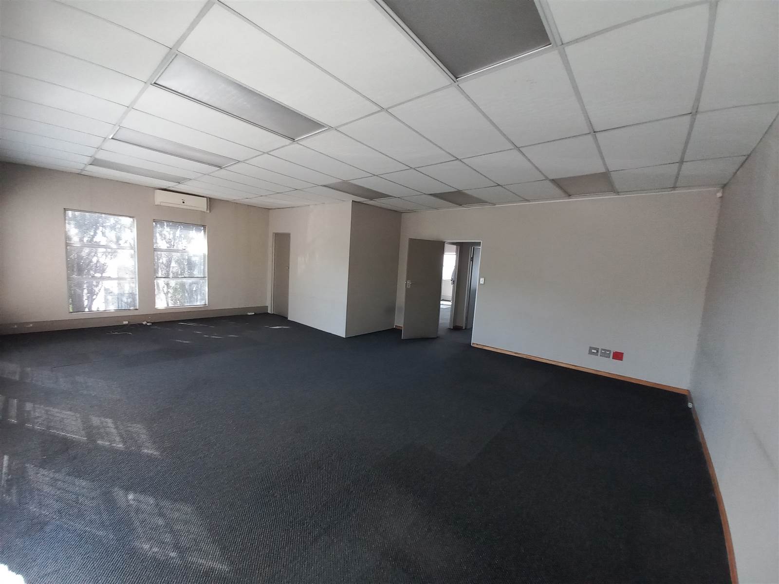 3428  m² Industrial space in Eastgate photo number 10