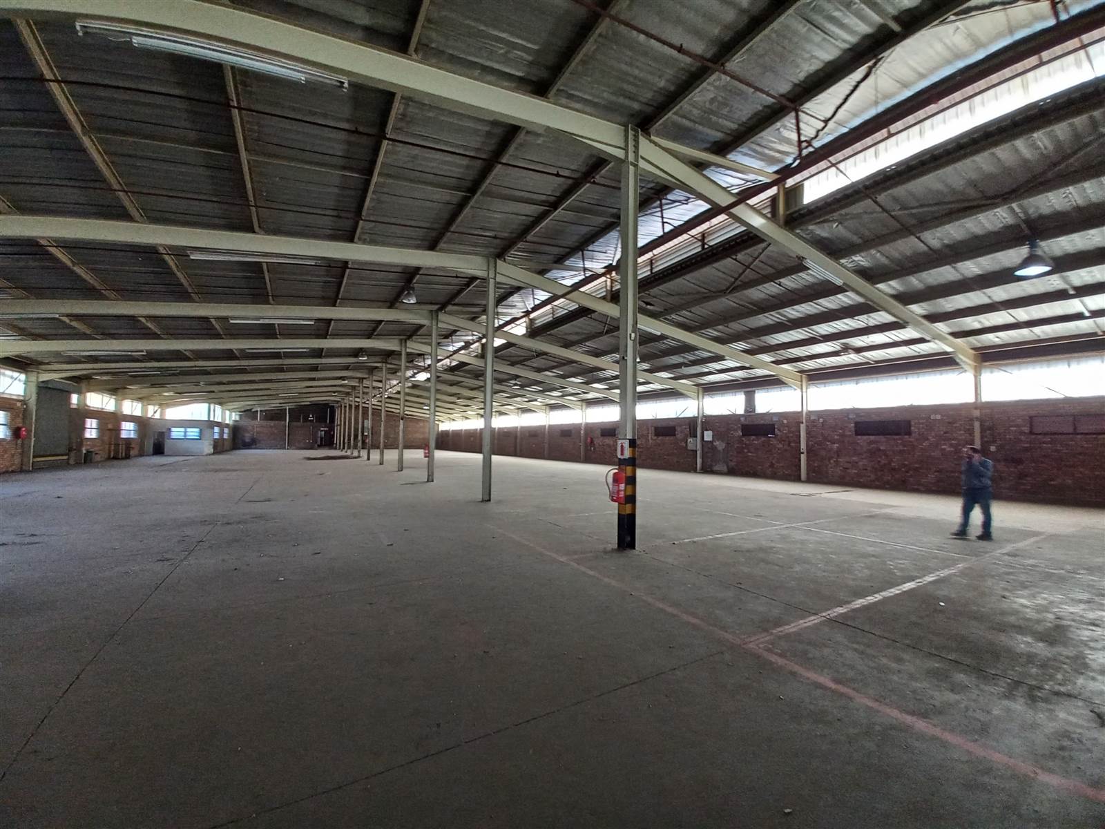 3428  m² Industrial space in Eastgate photo number 7