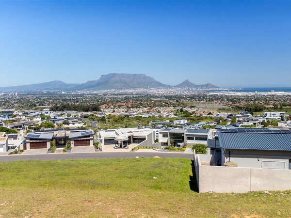 872 m² Land available in Plattekloof