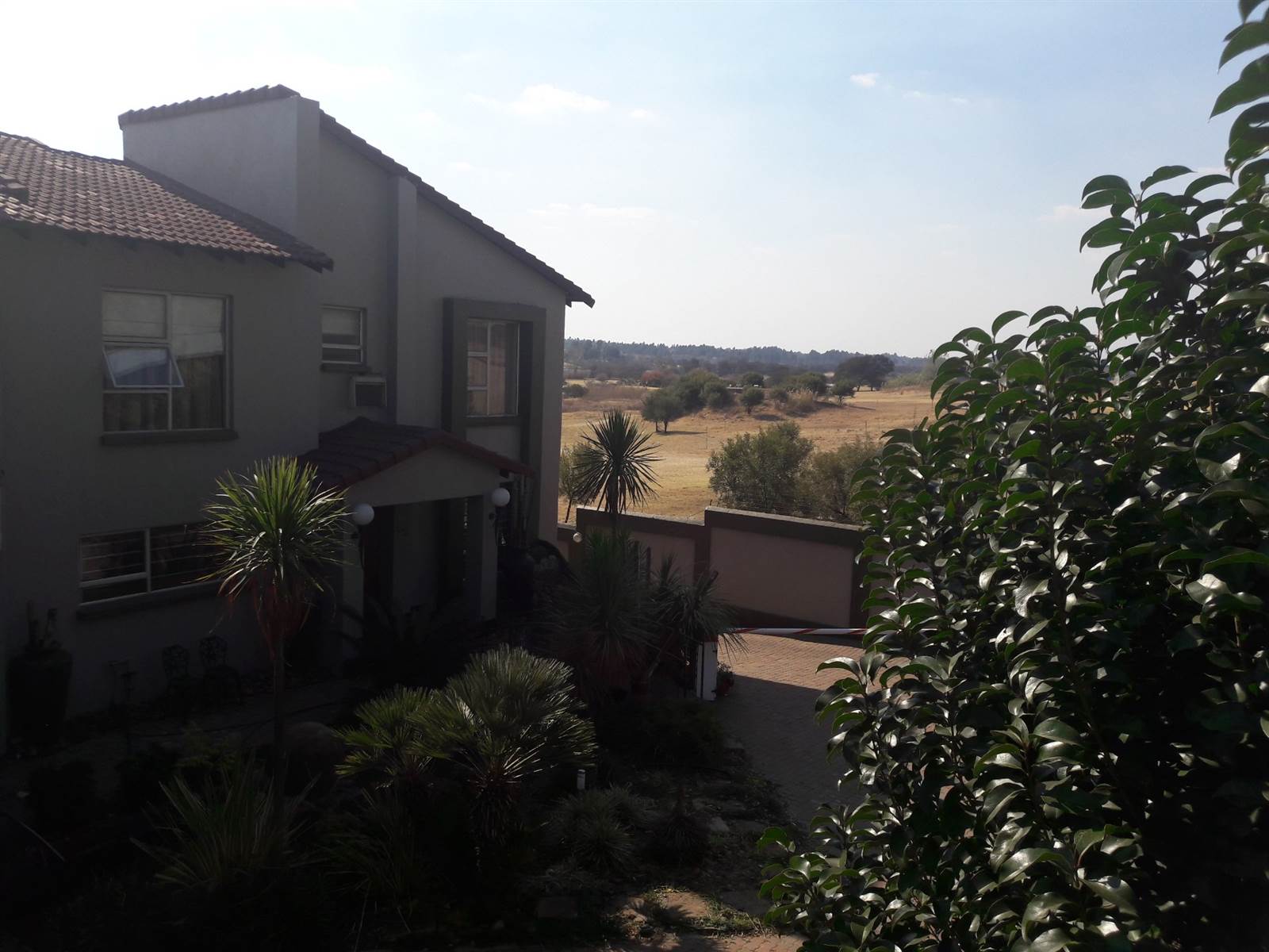 2 Bed Townhouse in Vaalpark photo number 4