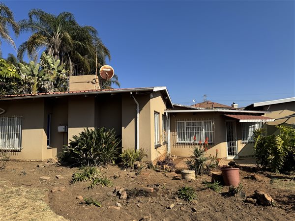 3 Bedroom House 3 Bedroom House