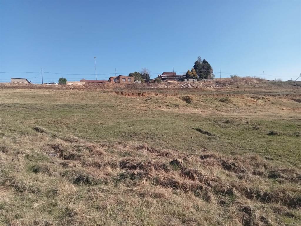 2420 m² Land available in Clarens photo number 1