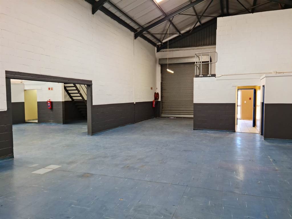 280  m² Industrial space in Strand Central photo number 4