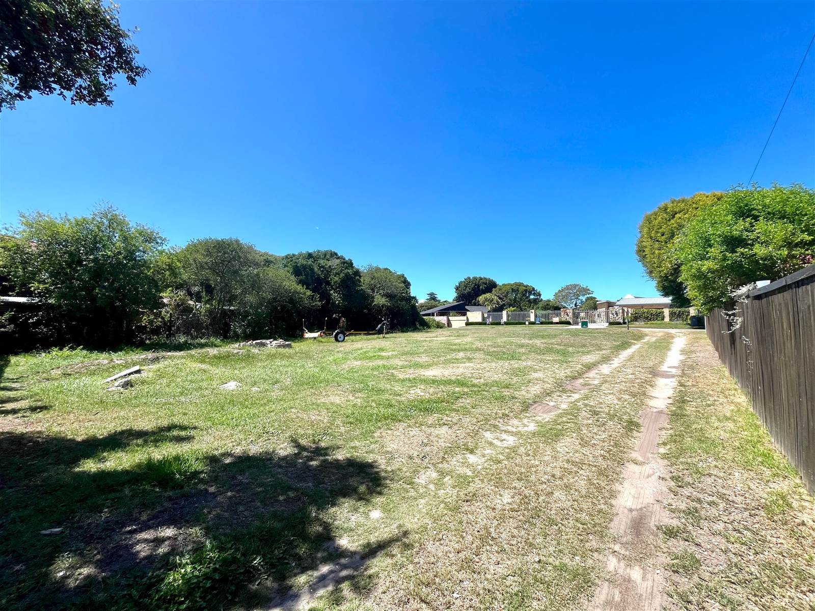 541 m² Land available in The Island photo number 4