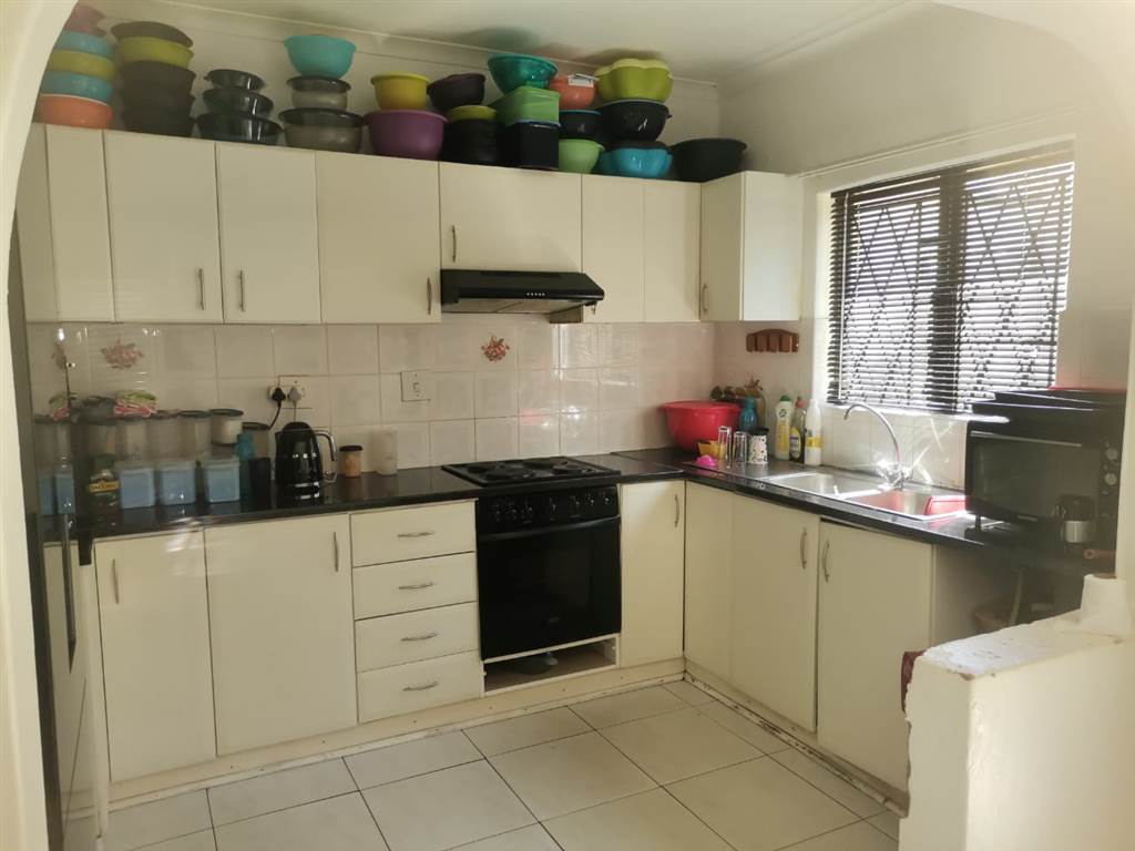 3 Bed Townhouse in Empangeni photo number 6