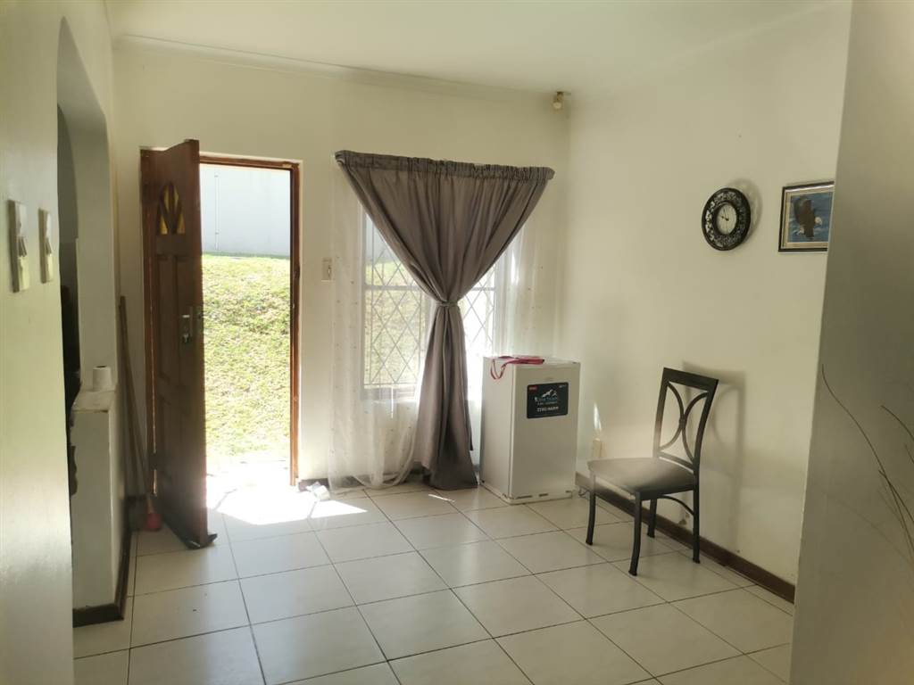 3 Bed Townhouse in Empangeni photo number 13