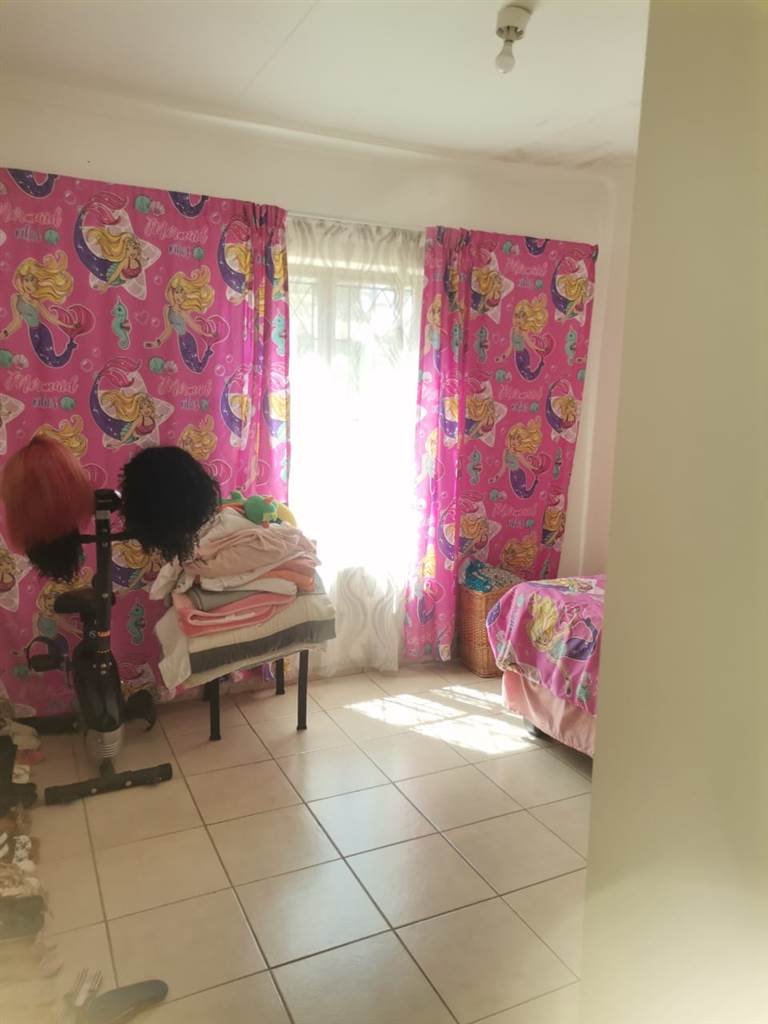 3 Bed Townhouse in Empangeni photo number 9