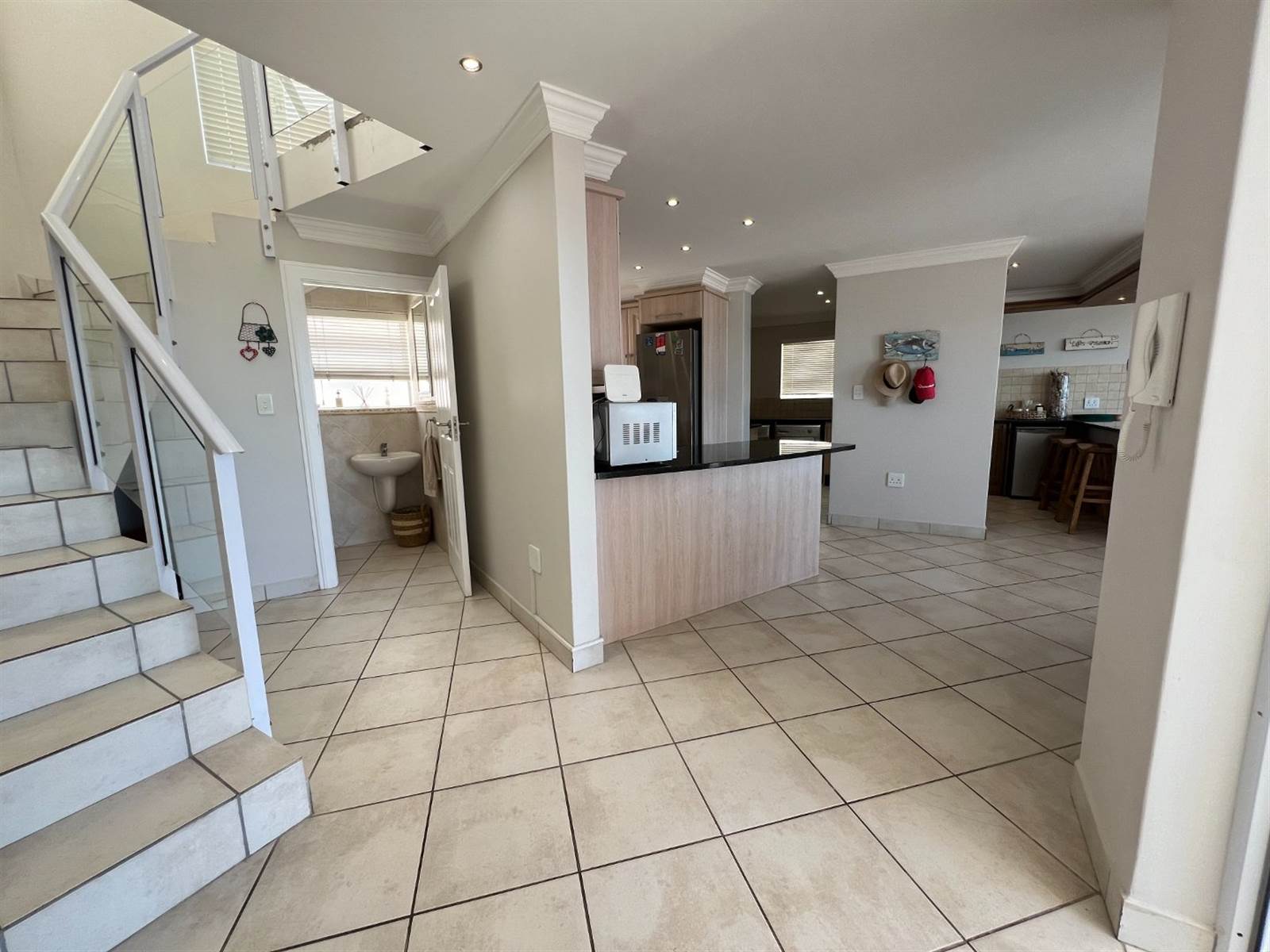 3 Bed Apartment in Jeffreys Bay photo number 15