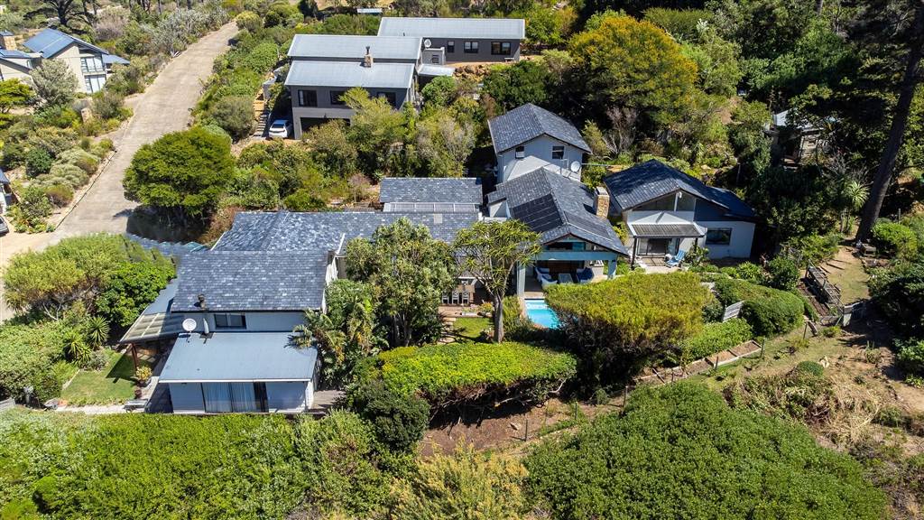 6 Bedroom House 6 Bedroom House