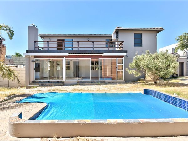 5 Bedroom House 5 Bedroom House