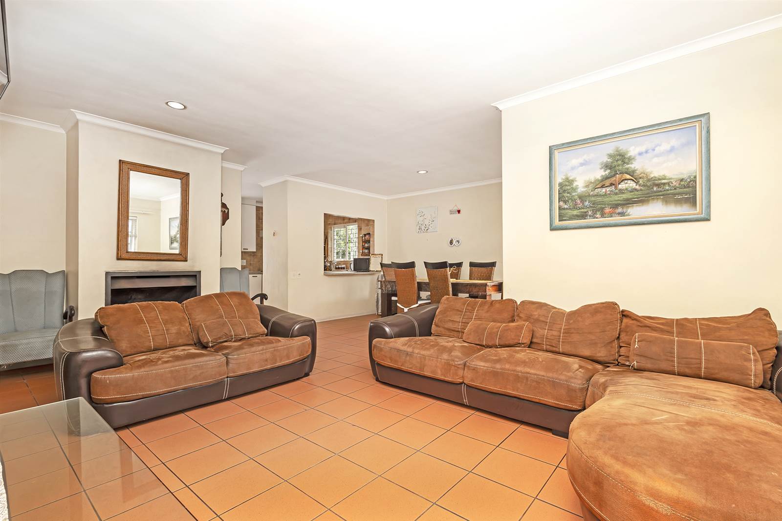 3 Bed Townhouse in Zevenwacht Country Estate photo number 7