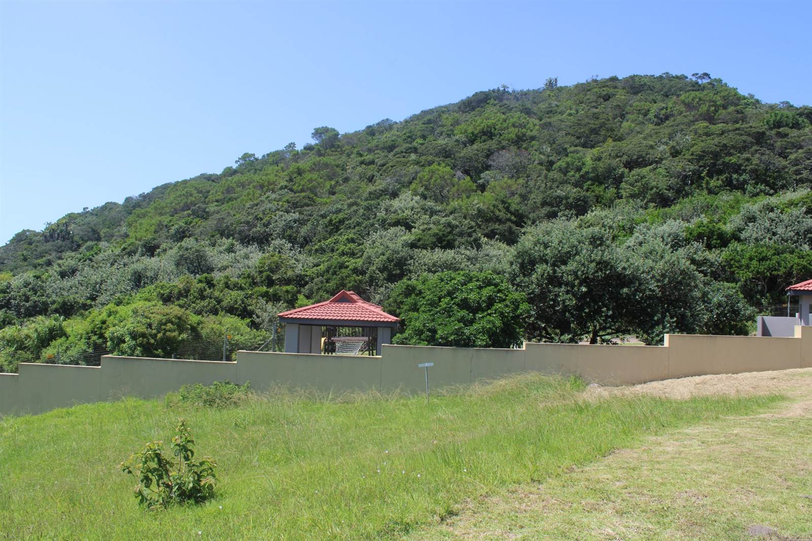 824 m² Land available in Glen Gariff photo number 26