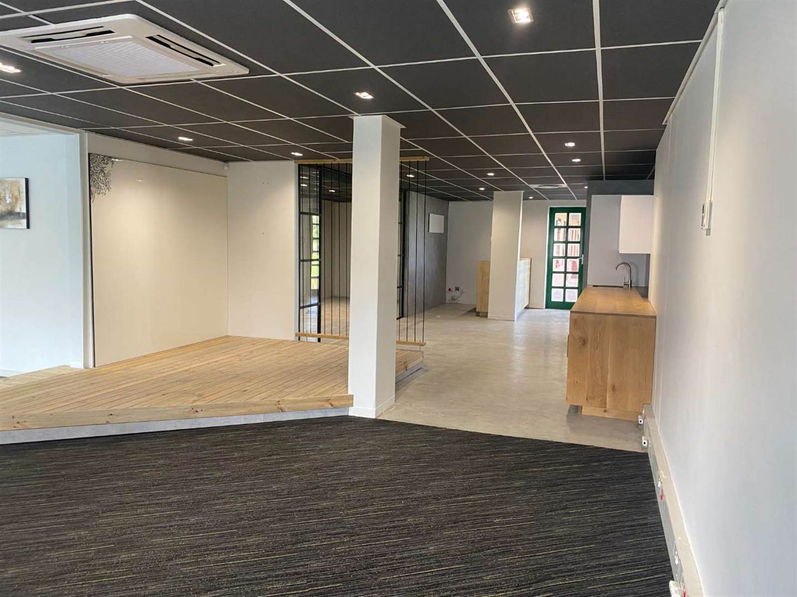 291  m² Office Space in Claremont photo number 12