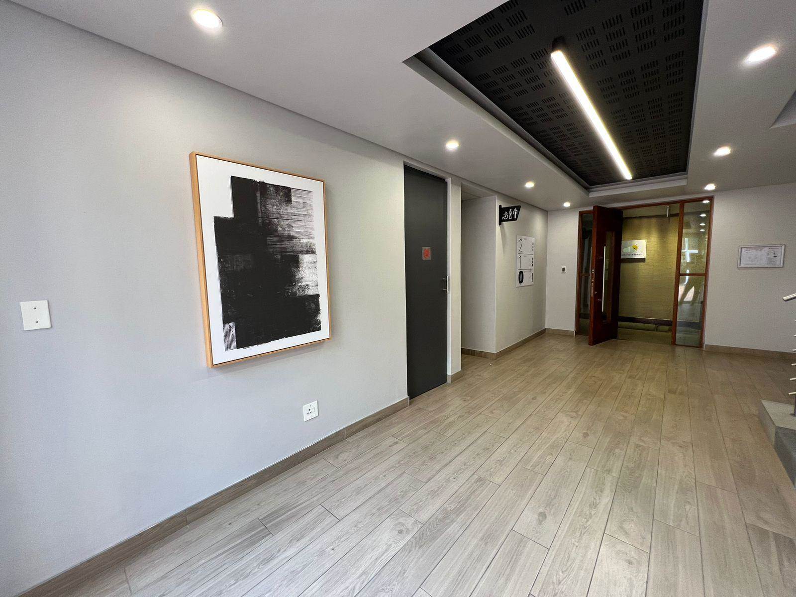 320  m² Commercial space in Illovo photo number 14